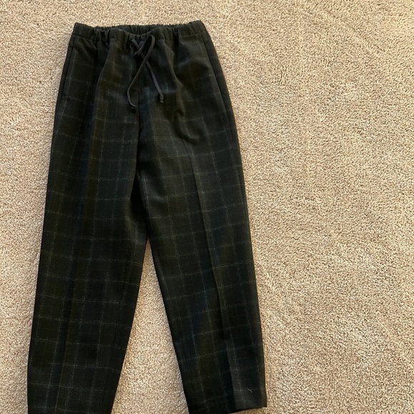 Aritzia Babaton black and white window pane ankle pants excellent condition! - Picture 2 of 8